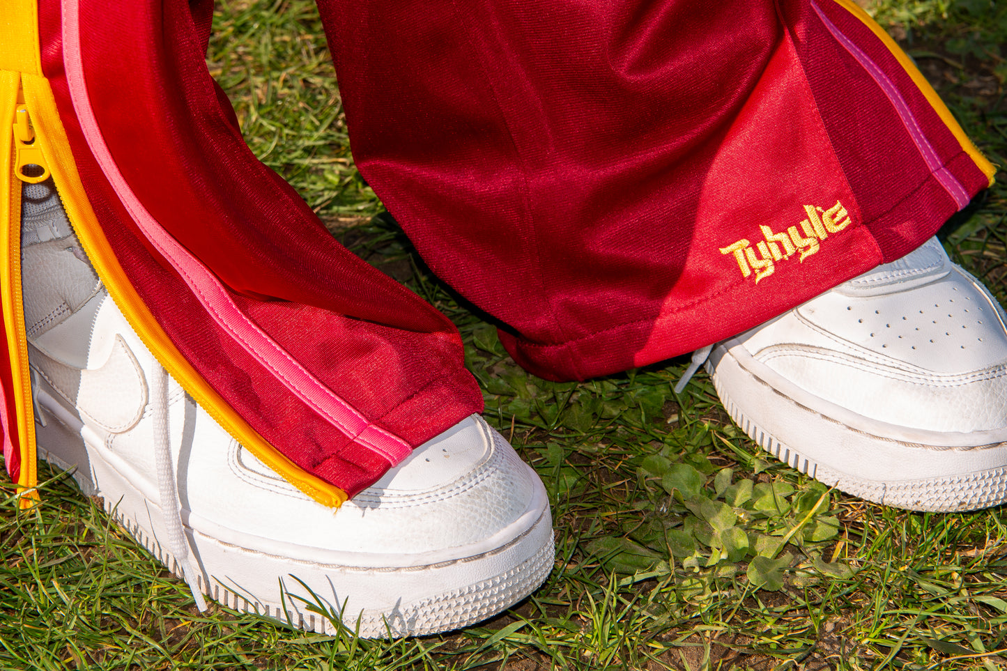 track pants - red