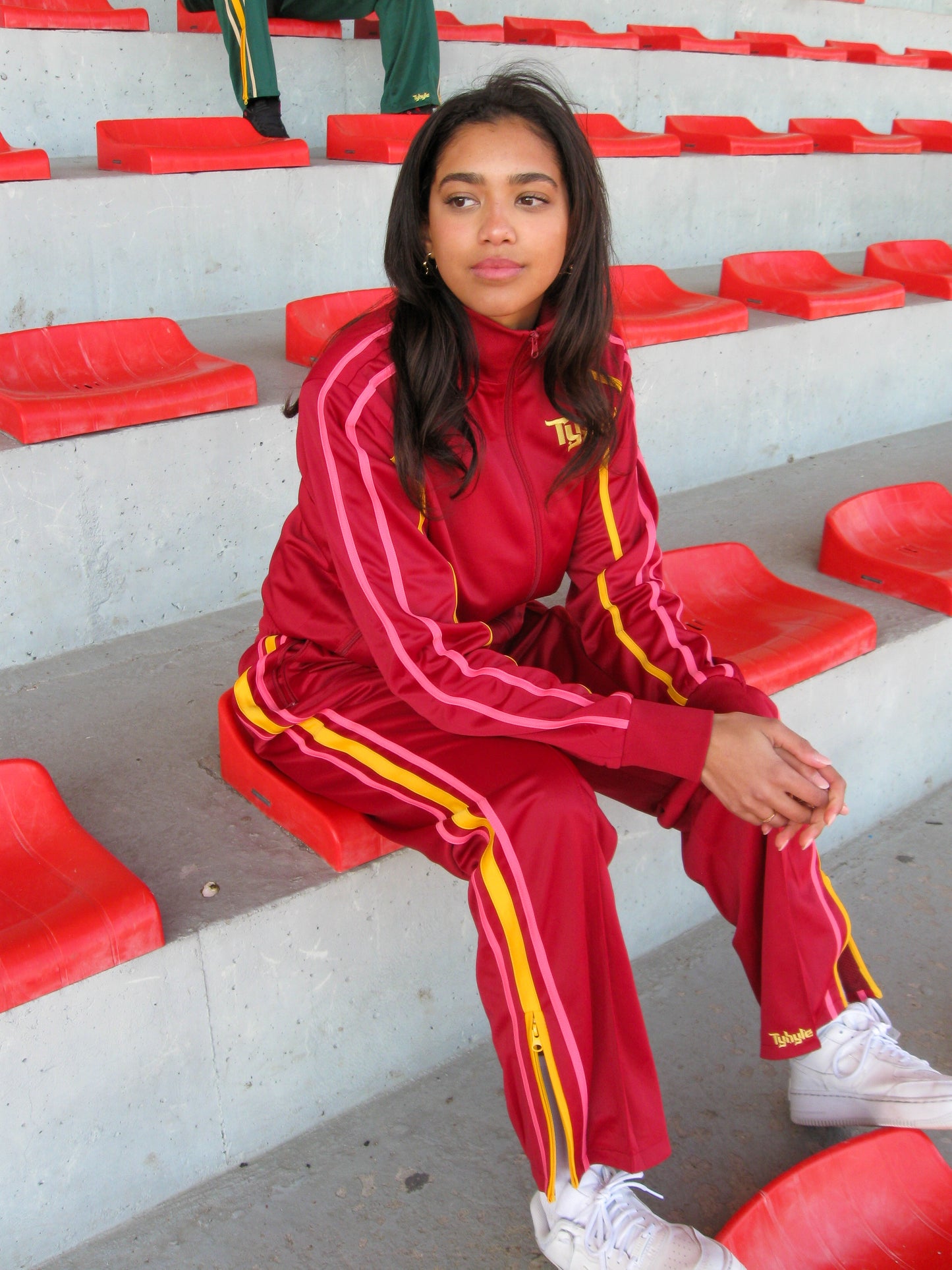 track pants - red